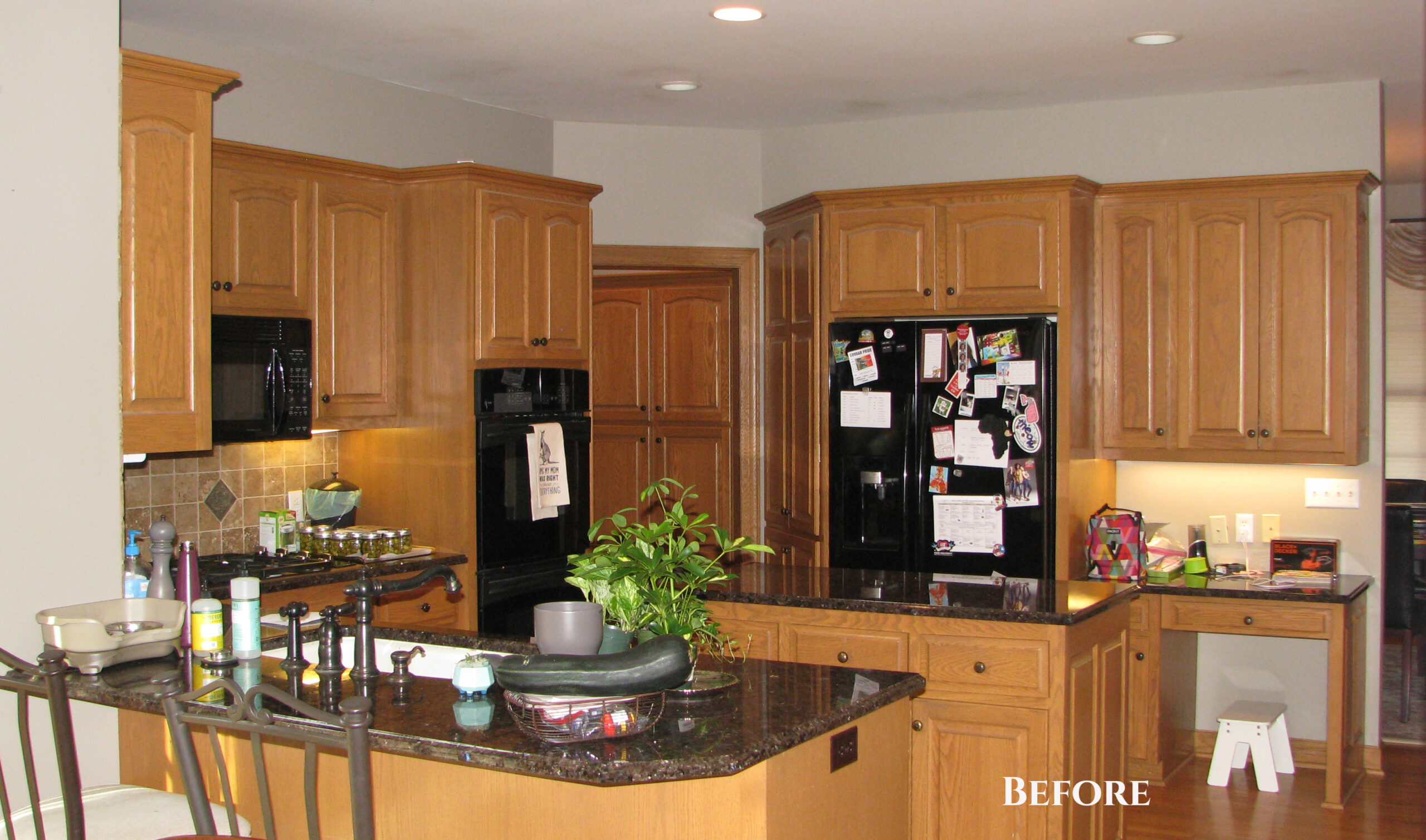 Remodeling Artistry 1 AMEK Bloomington Before Kitchen IMG 0497 scaled 2