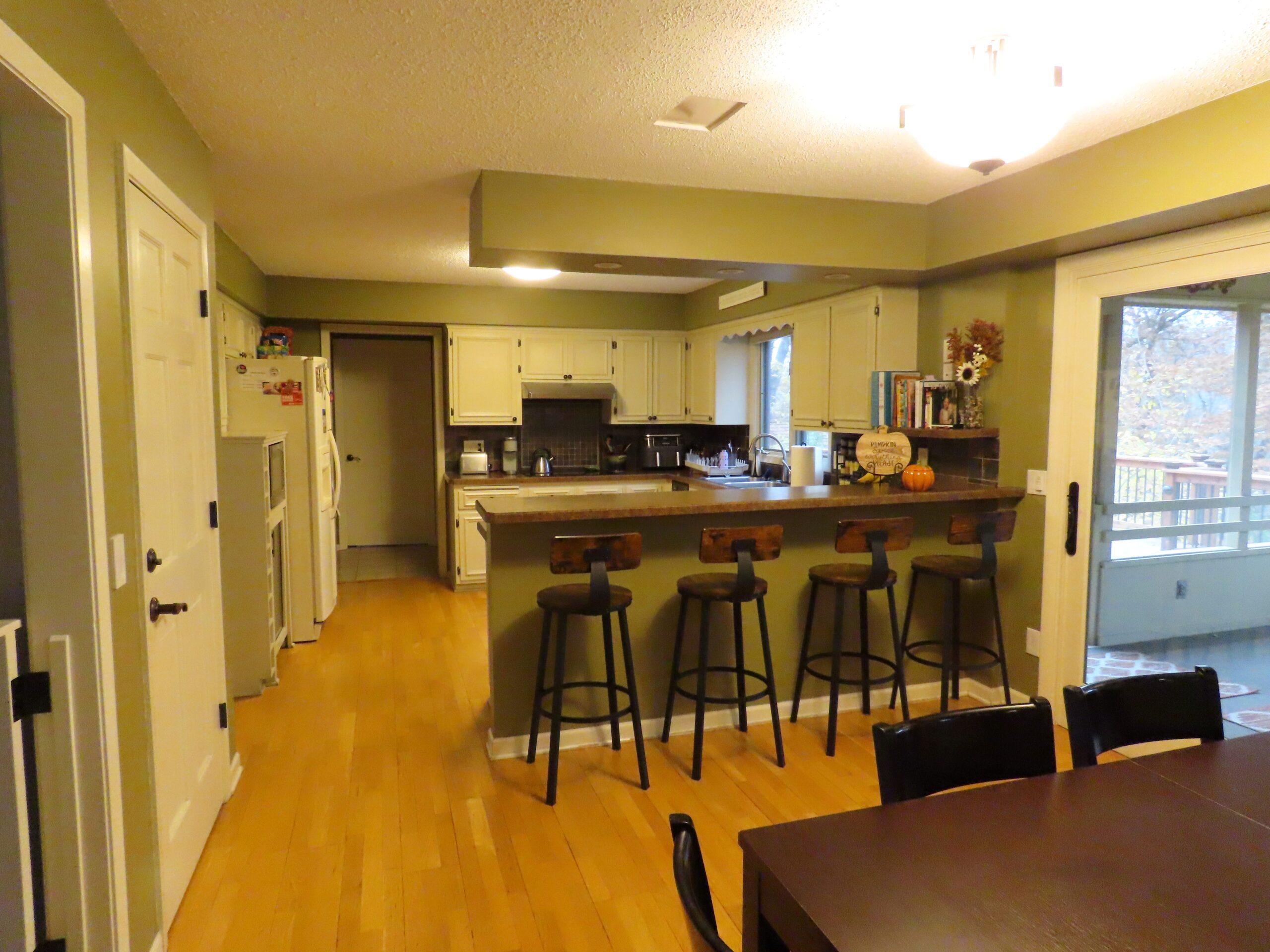 AMEK EP Before Kitchen Angle 2024 IMG 5131 Resized scaled 1 1