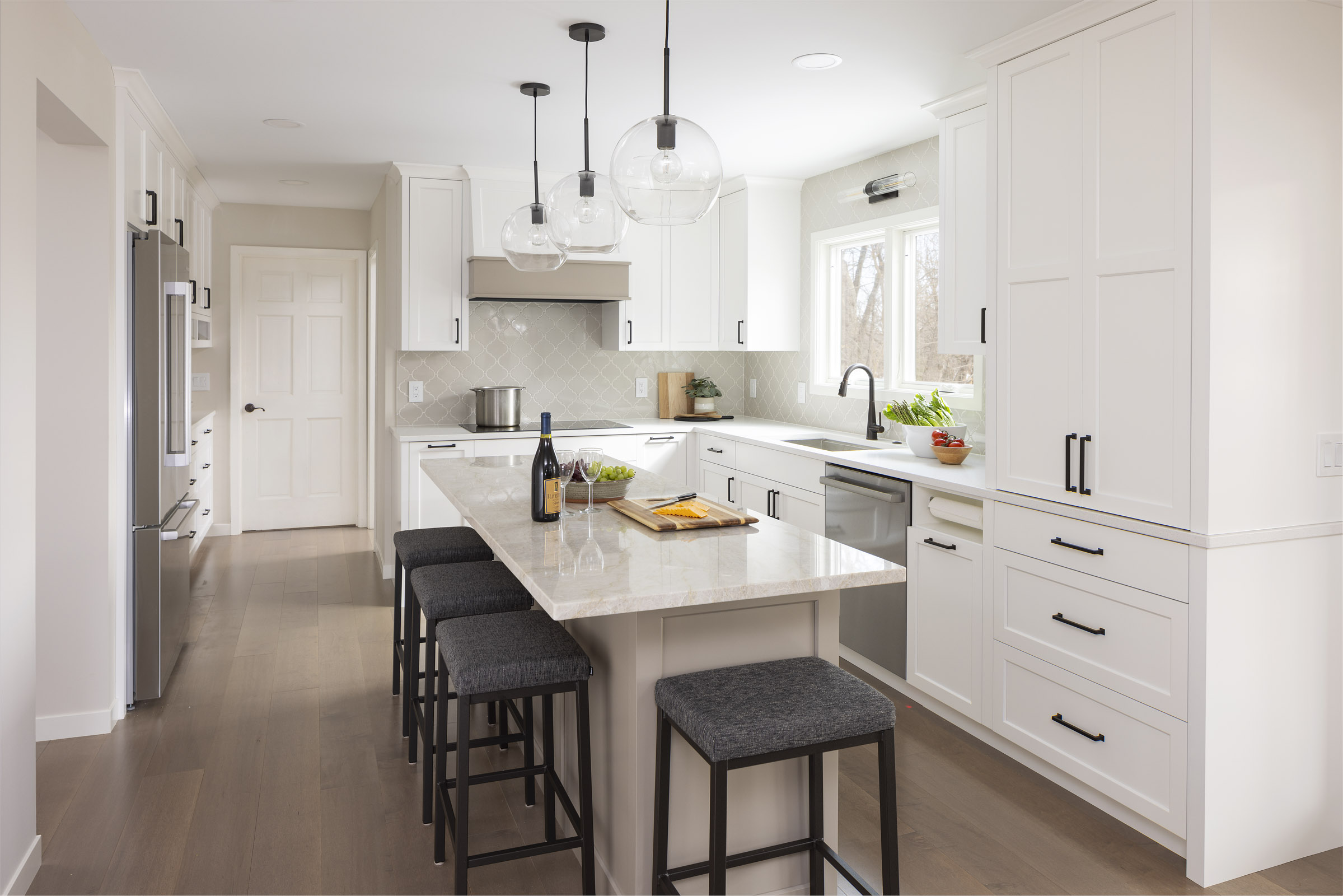 AMEK Eden Prairie Main 2025 58A0049v3 Web Wine Natural Light