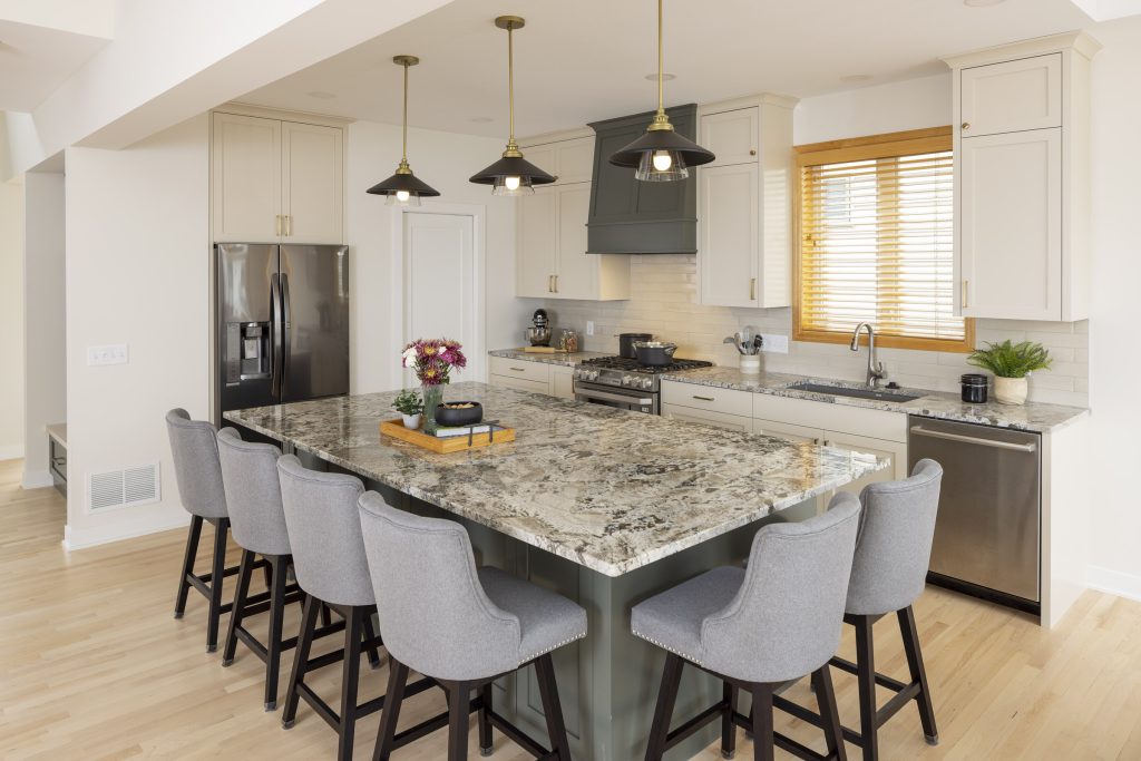 AMEK Eden Prairie Main Lower 2024 92A7751 Web 1024x683