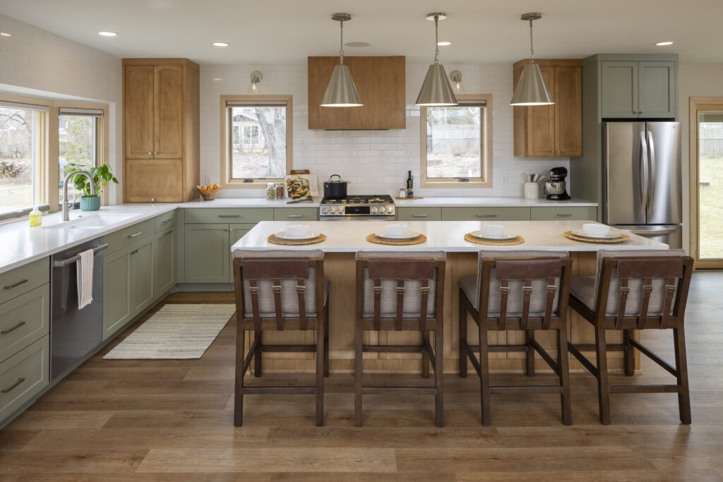 AMEK Golden Valley Main 2025 58A0439 Web 1024x683