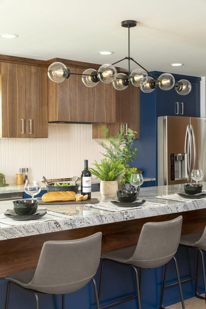 AMEK Kitchen St Louis Park June 2022 G9A8323 Web Gray 683x1024