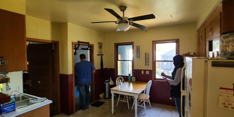 AMEK Minneapolis Kitchen Before 2021 Back 20210512 135706 Cropped 768x386 1