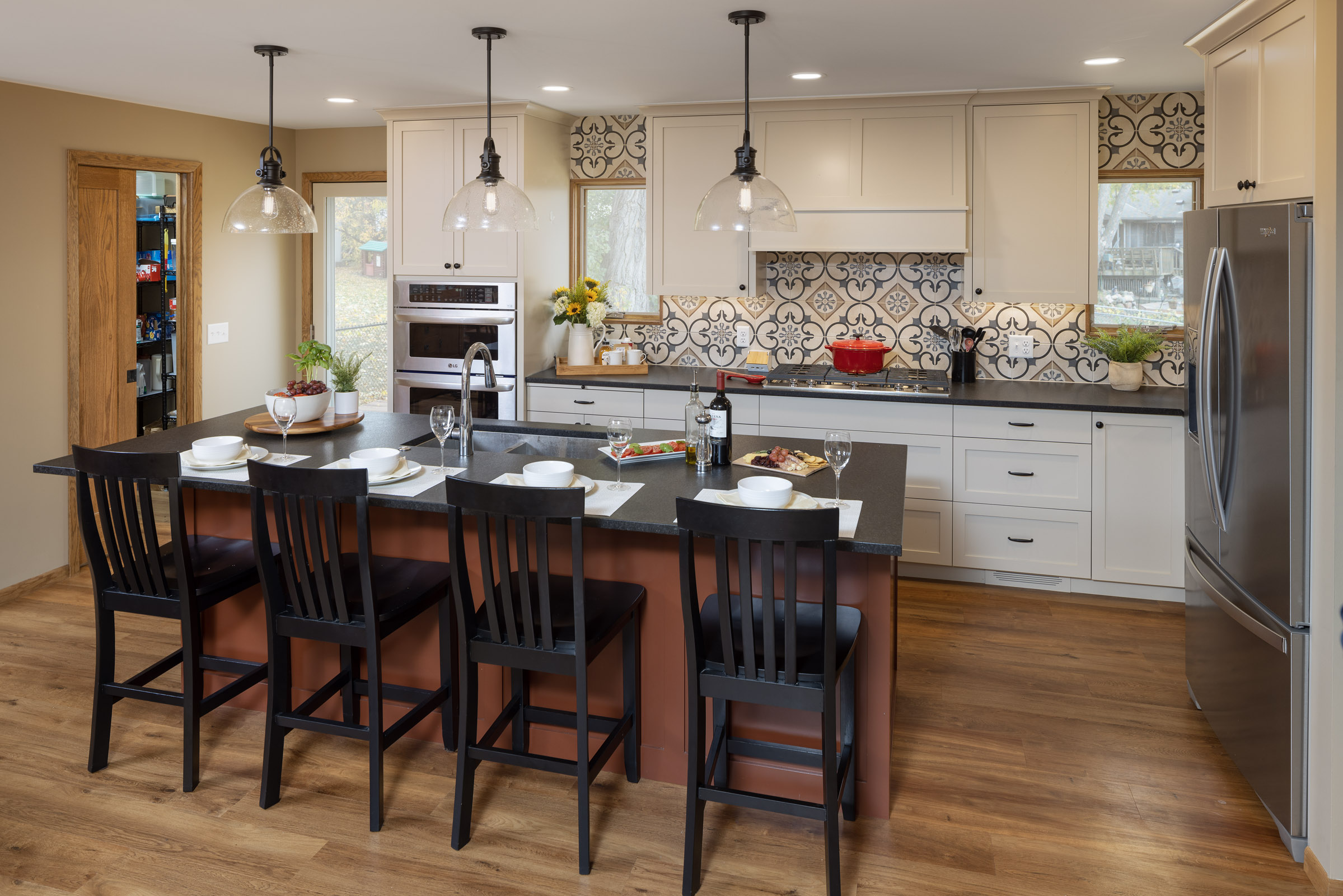 AMEK New Hope Kitchen October 2022 92A9666.2 Web Pantry Open