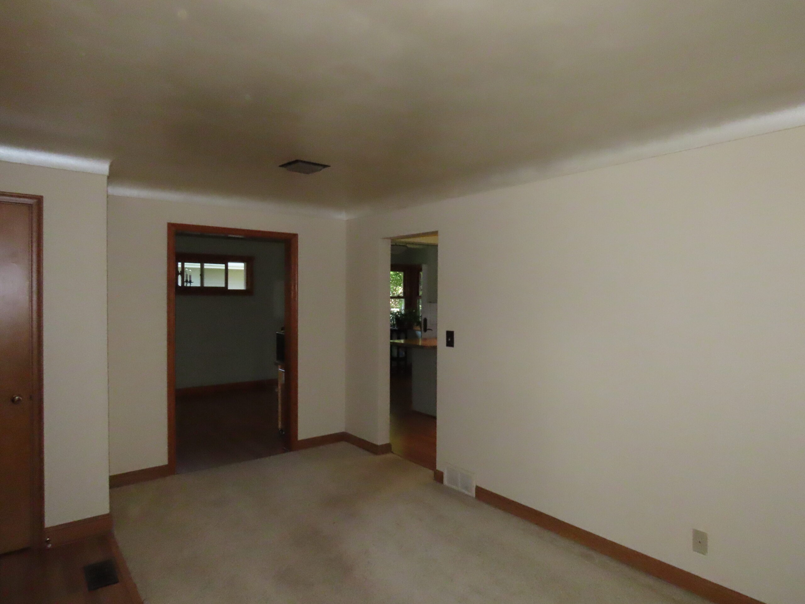 AMEK Richfield Before Front Door to Kitchen IMG 4708 scaled 1