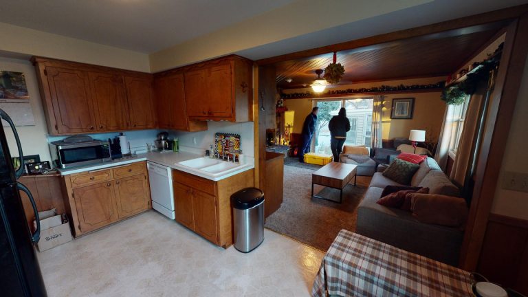 AMEK Richfield Before Kitchen Living Room 2022 12132021 093956 768x432 1