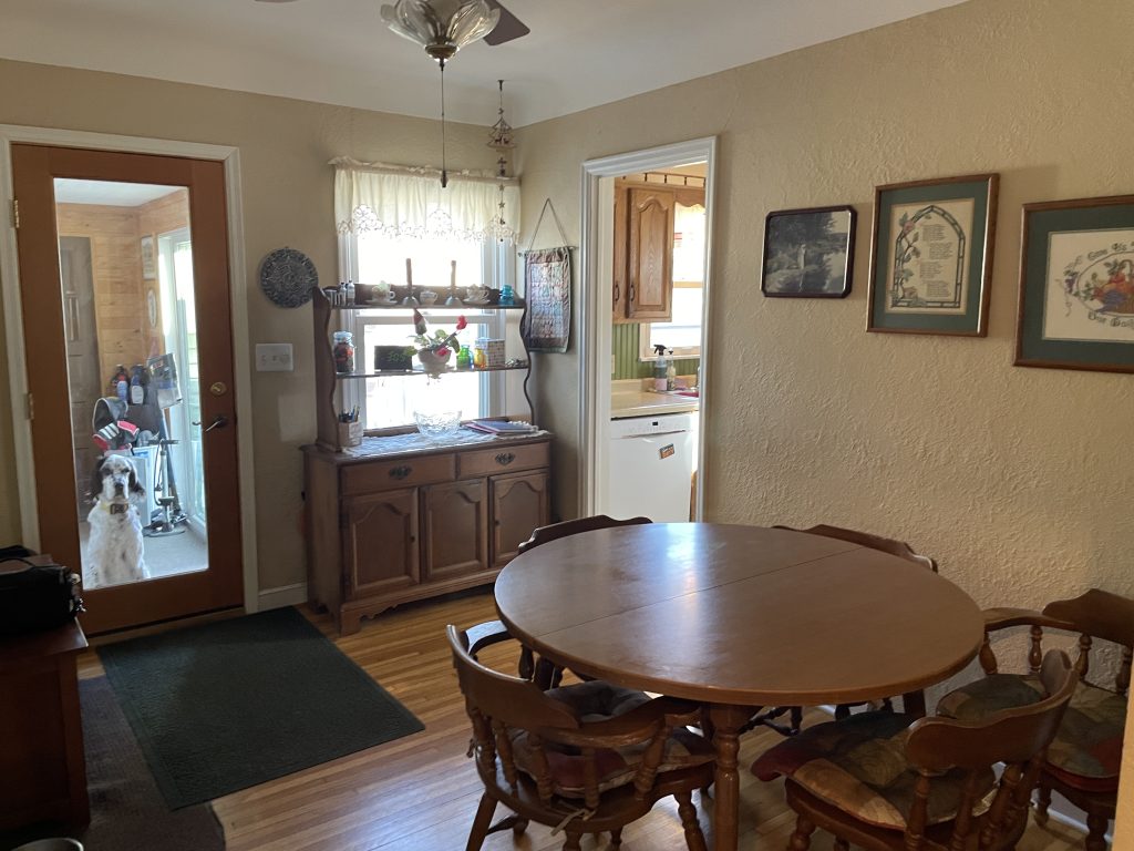 AMEK Richfield Dining Before 2023 IMG 2067 1024x768 1