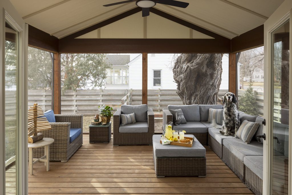 AMEK Richfield Main Porch 2024 92A1379.dog Web 1024x683