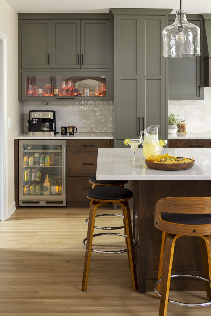 AMEK Richfield Main Porch 2024 92A1533 Web 683x1024