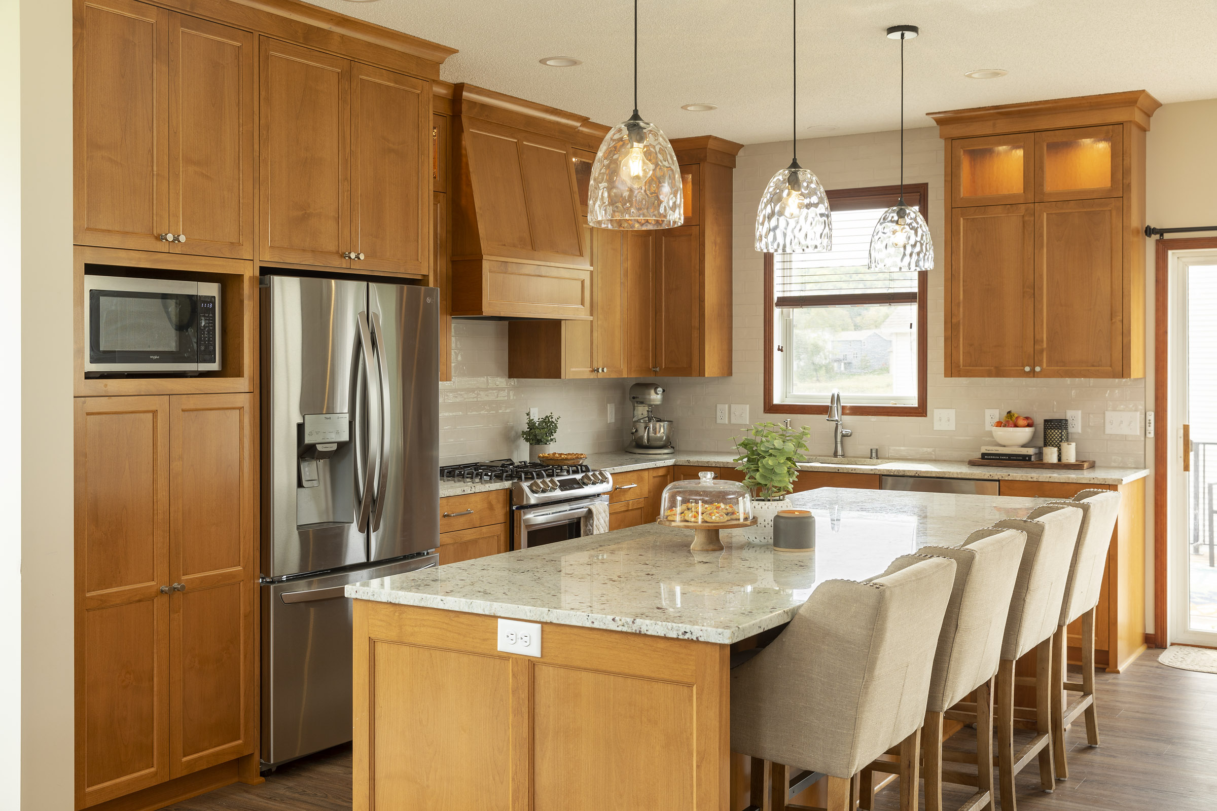 AMEK Shakopee Kitchen Sept 2021 WEB G9A5203 1