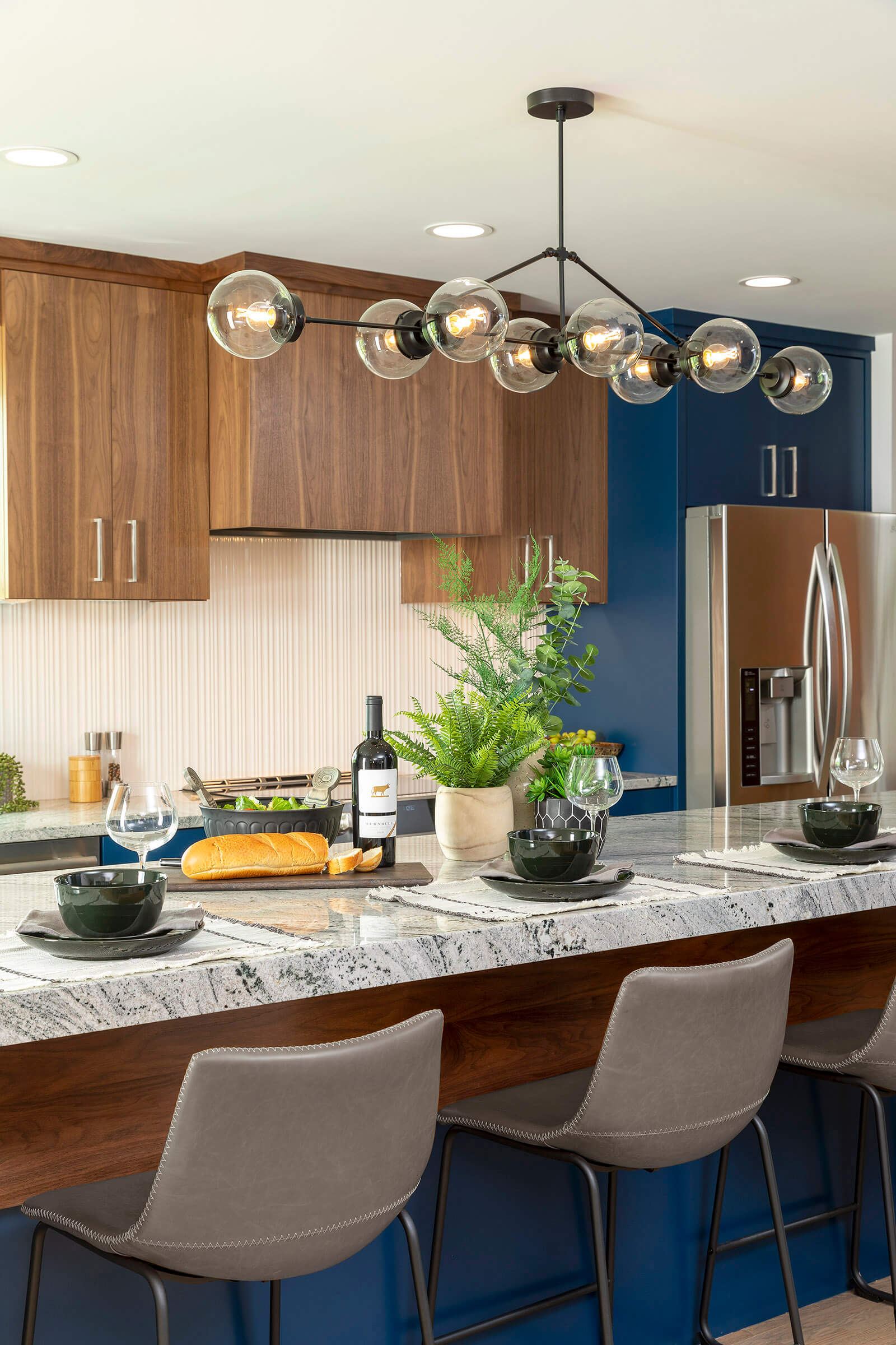 AMEK St. Louis Park Kitchen Image 2