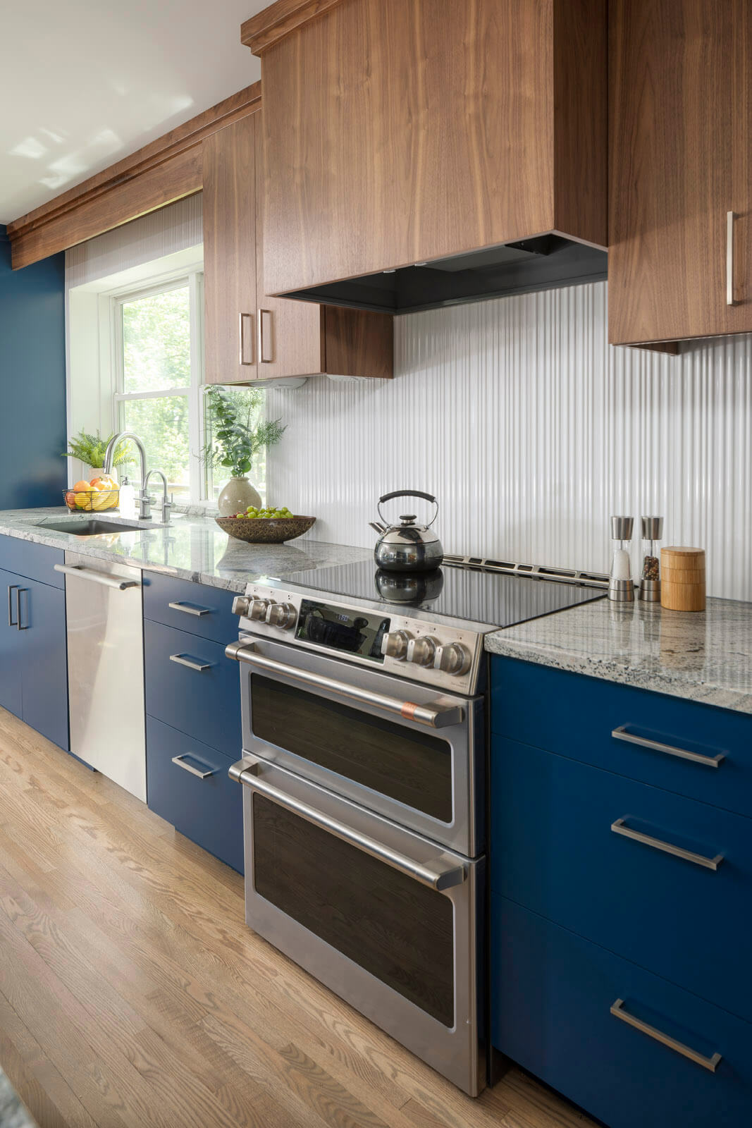 AMEK St. Louis Park Kitchen Image 6