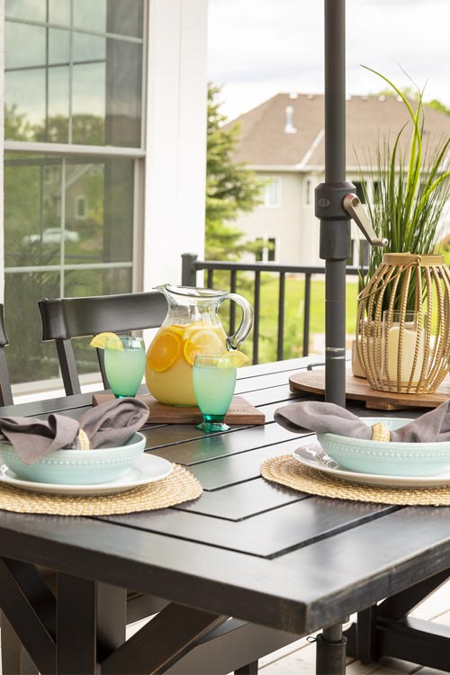 AMEK.chaska.porch .2021.004 e1662998999701 raz9rnqyz6o5vys4ezzhnfaz27c8dcuxg6tj2izryk